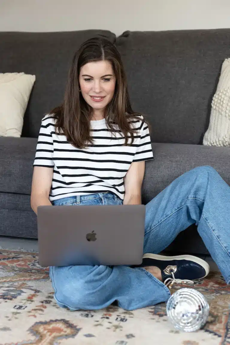 Marine webdesigner - crédit Maryne Lerond